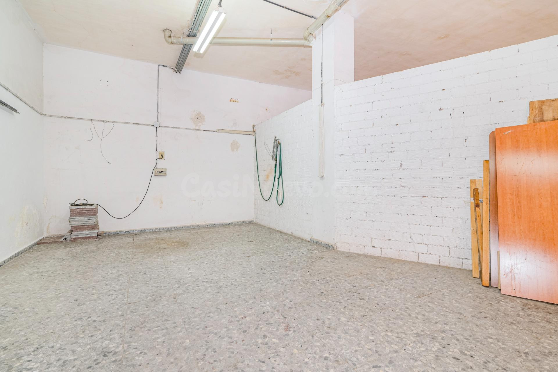 *¡Oportunidad Única  Local en Venta en  zona Hipercor, Granada 109m !*