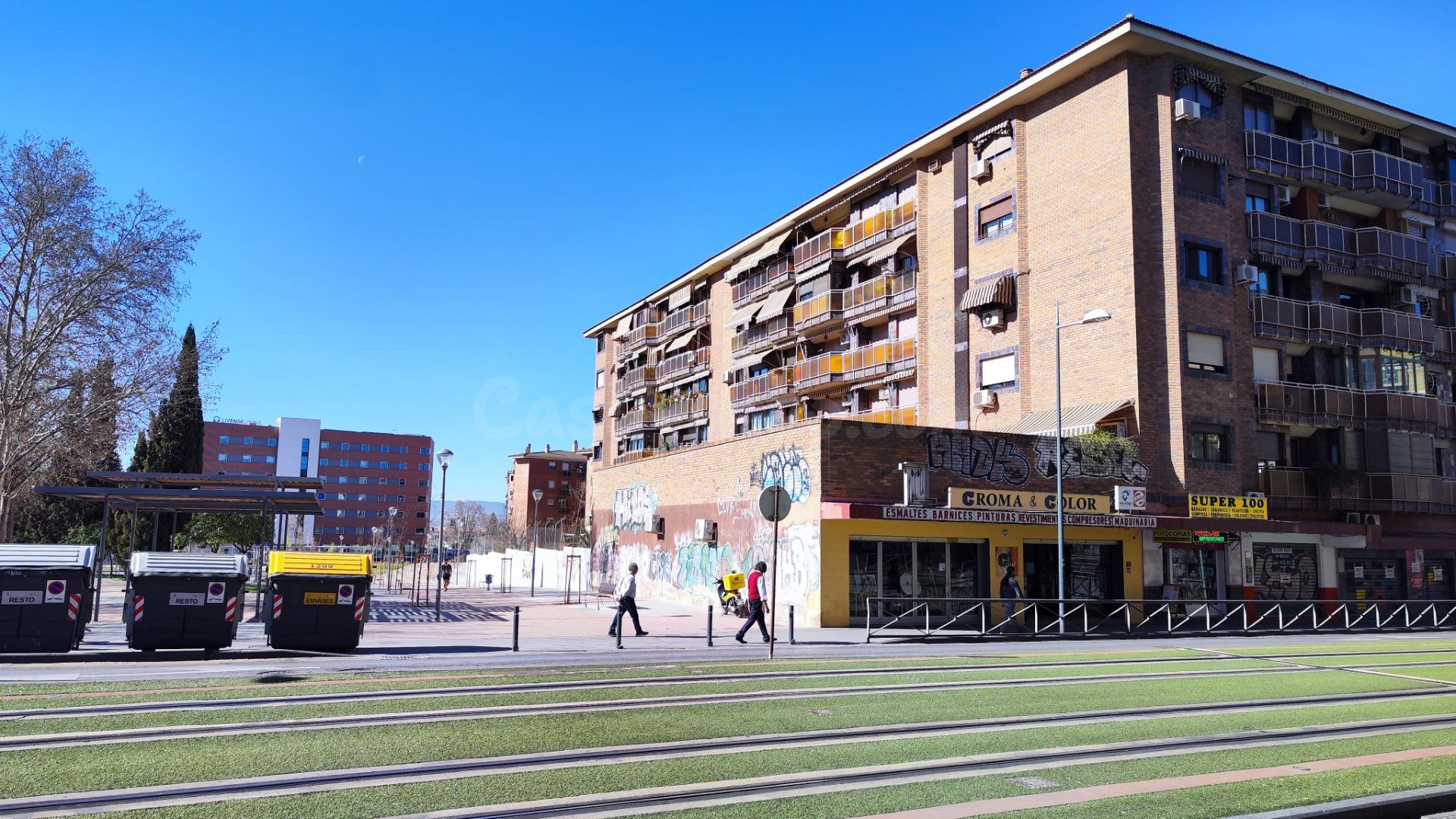 ALQUILER DE 39 plaza de coche y 33 trasteros