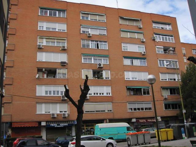SE VENDE PISO EN CL LA ALEGRIA DE LA HUERTA Nº 18  - Madrid