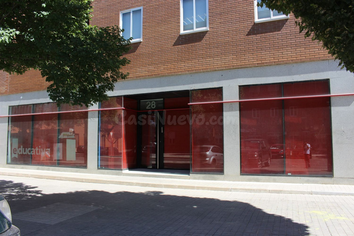 Local comercial en Calle Luis de Madrona, 1. Alcalá de Henares