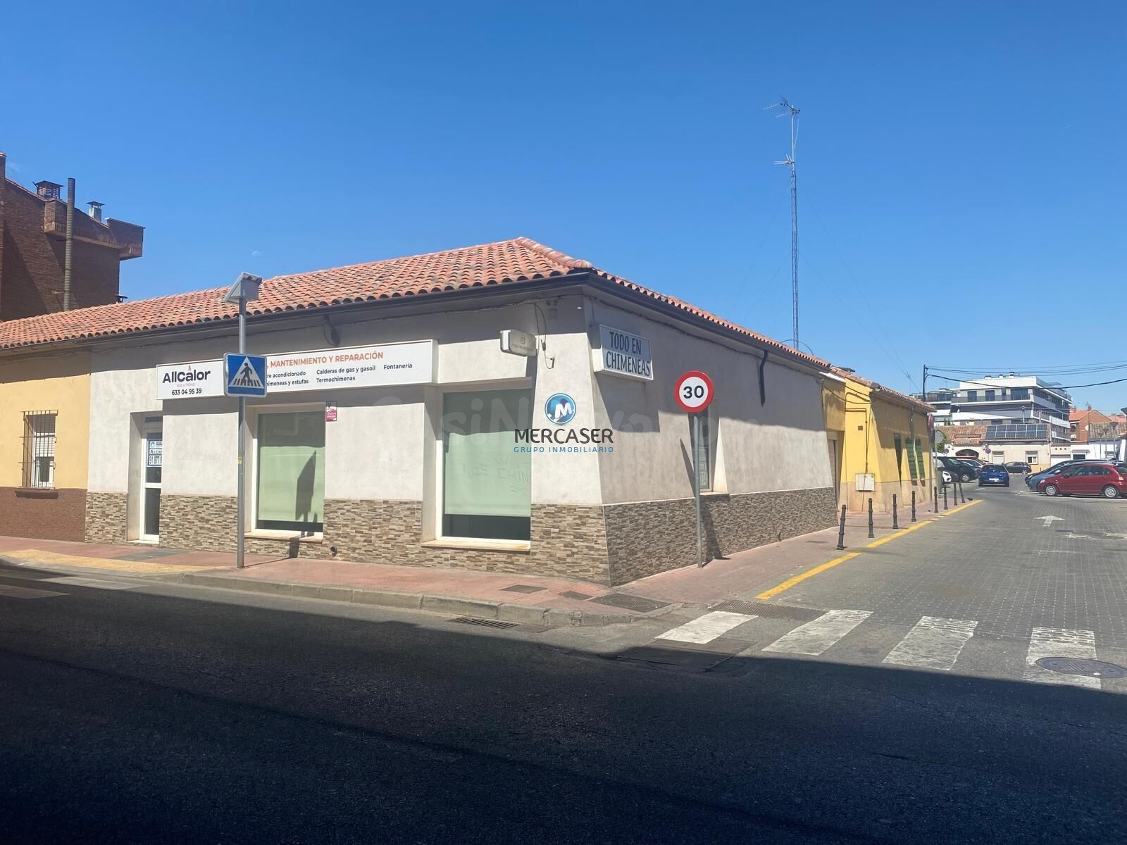 Local comercial en alquiler, situado en calle Ferraz. Alcala de Henares
