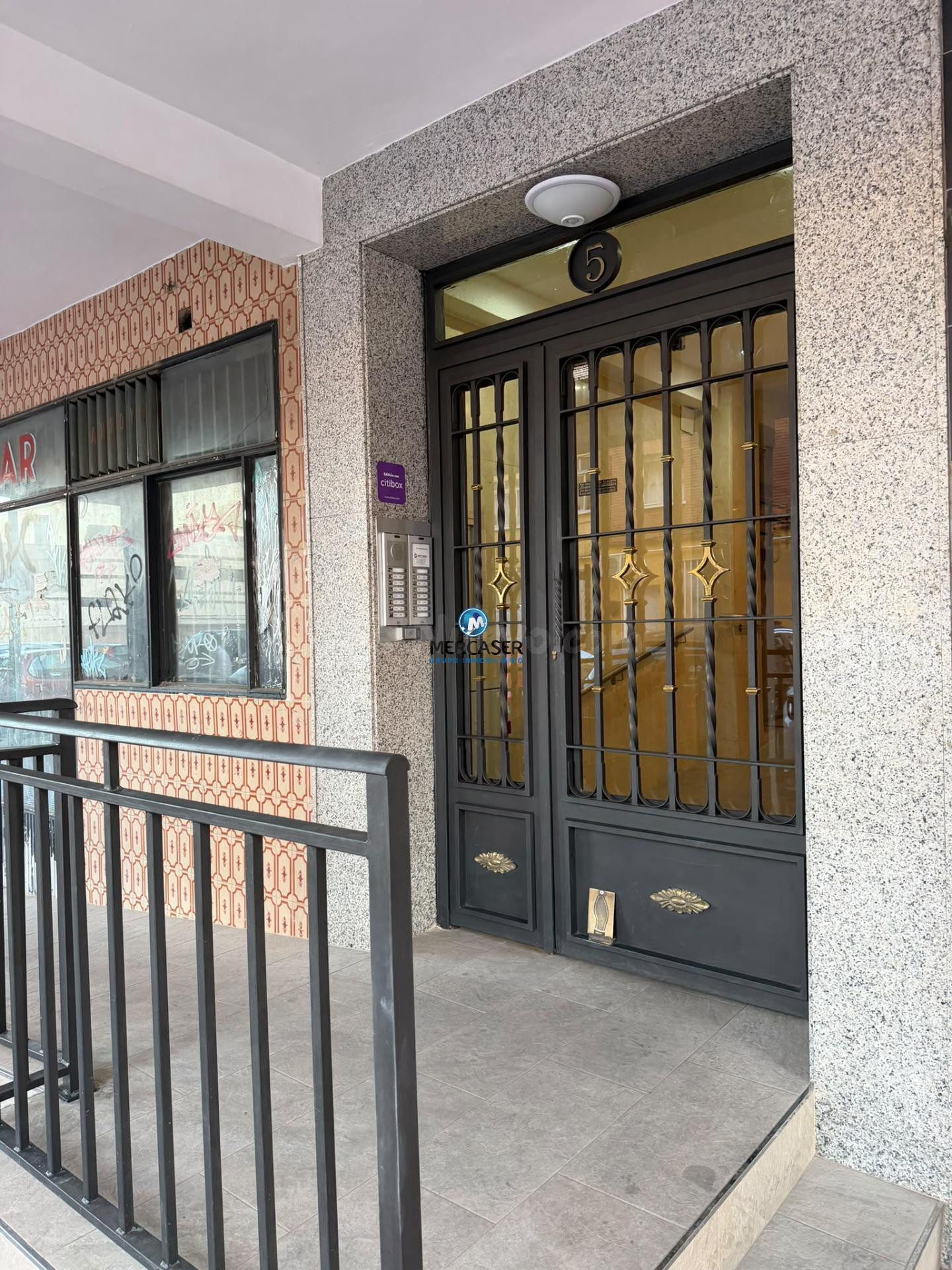 Vivienda totalmente amueblada y acondicionada en venta en Alcalá de Henares – Calle Tomás Bretón