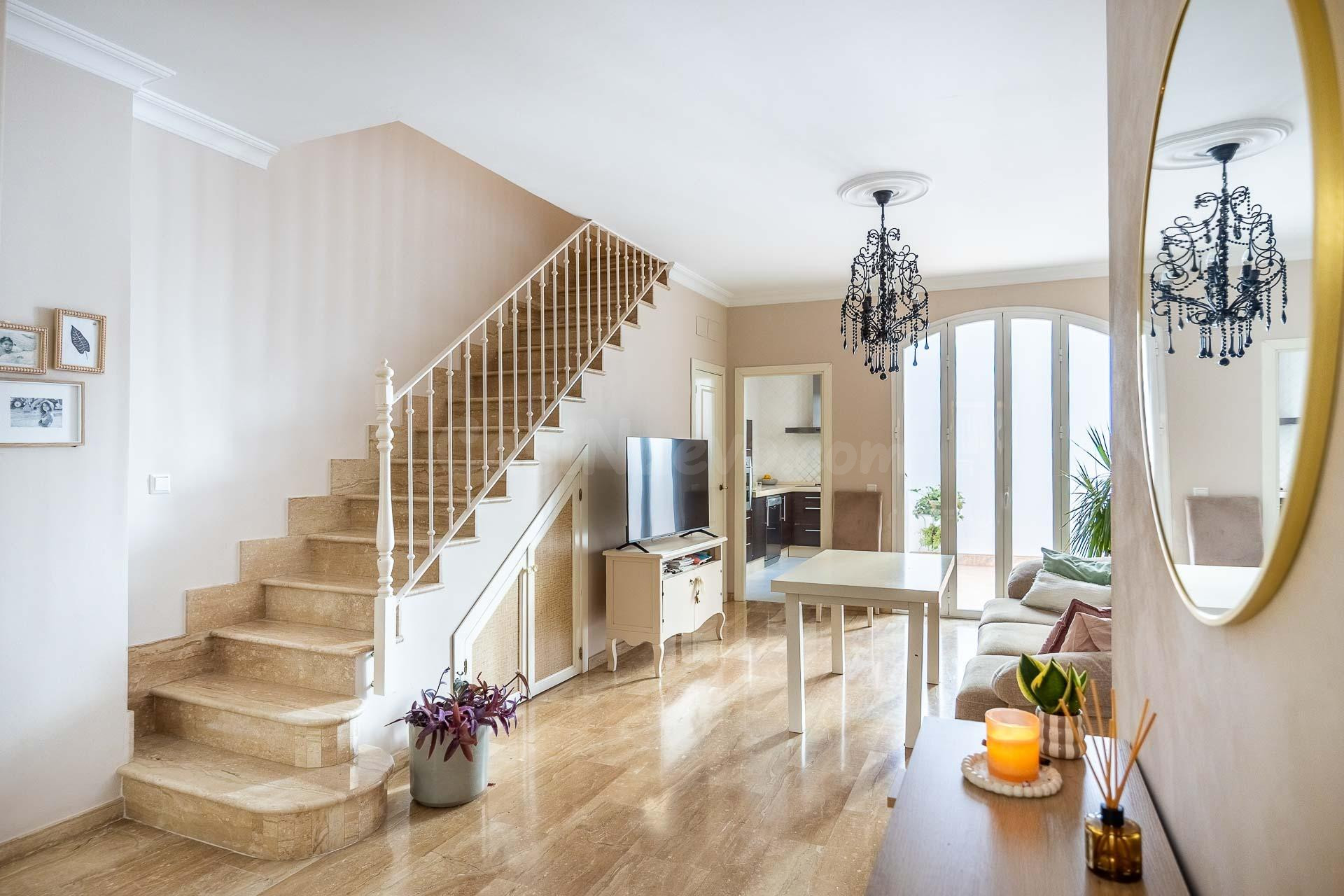 Casa en venta en Coria del Río. Calidades de Lujo. - foto 3