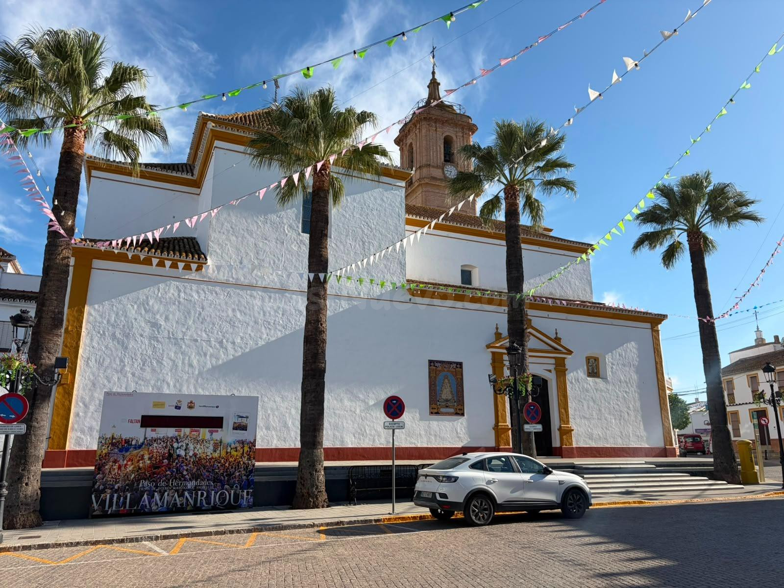 CASA EN VENTA EN EL CENTRO DE VILLAMANRIQUE DE LA CONDESA