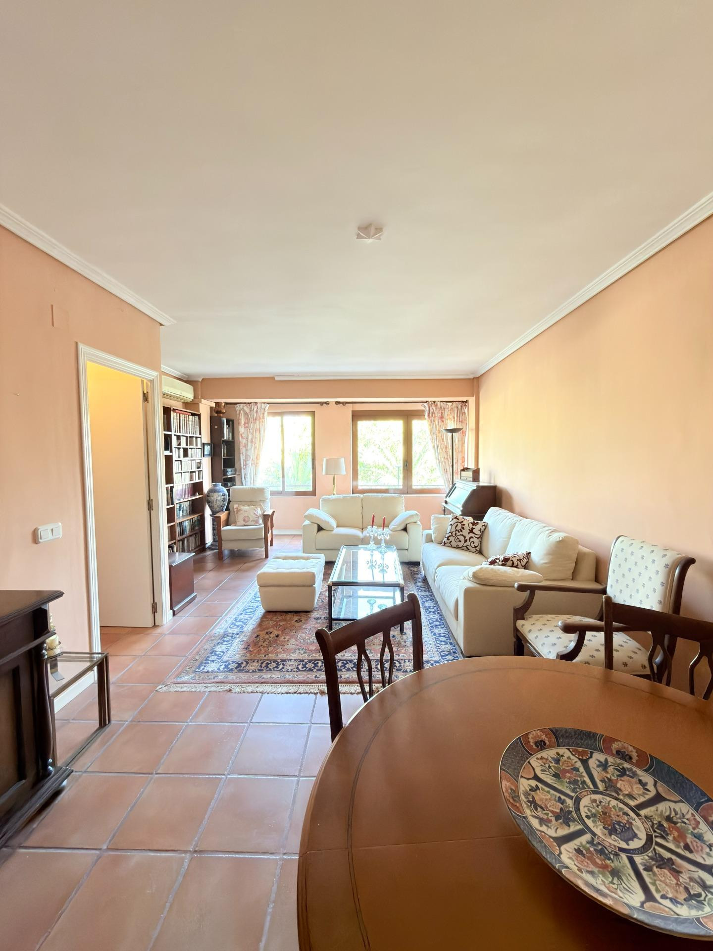 Estupenda vivienda en la Plaza Dr. Gomez Ulla.