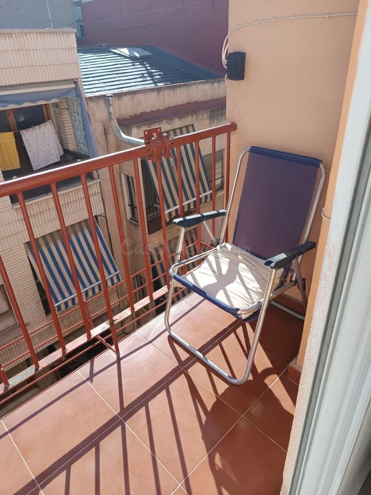 Vivienda en excelente estado de conservación en la zona de Carolinas Bajas.