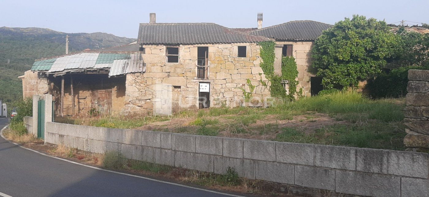 CASA Señorial, con finca para reformar. COLES. - foto 3