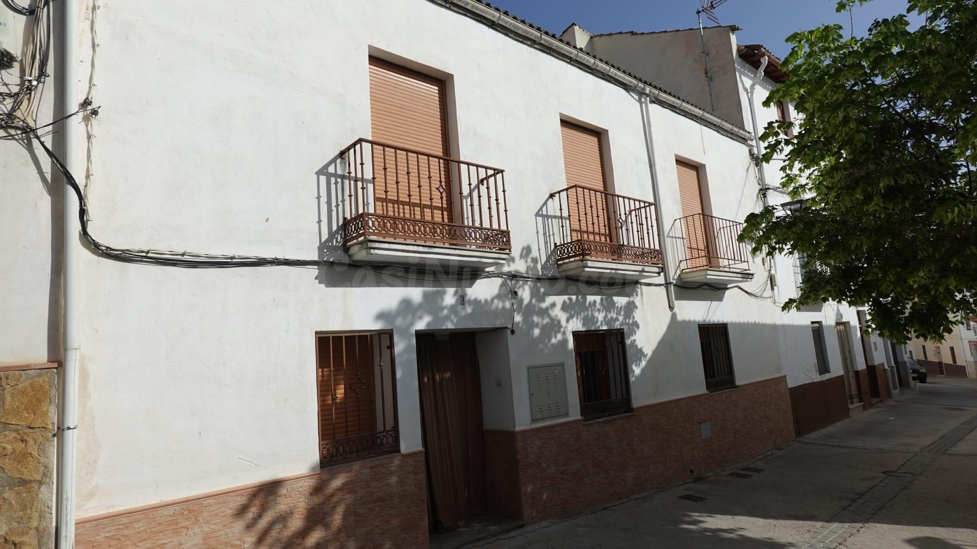 Casa totalmente reformada en venta en Colomera, Granada