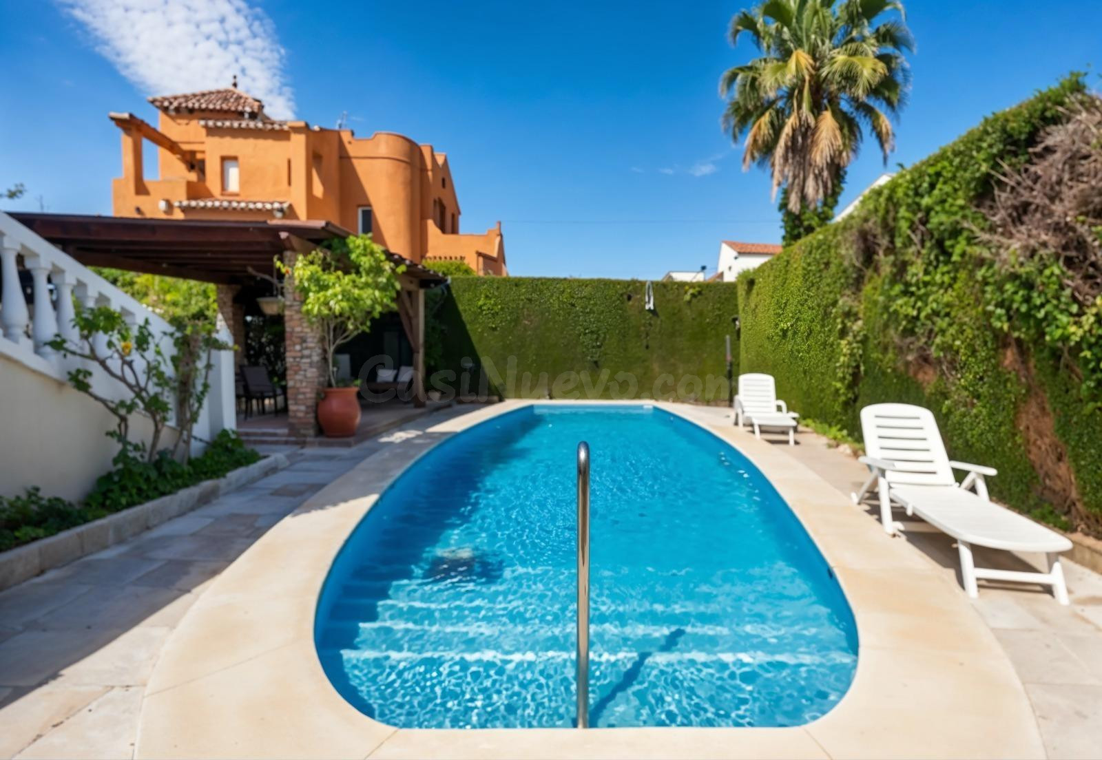 MAGNIFICO Chalet independiente con piscina privada en Urbanización El Carmelo – Ogíjares
