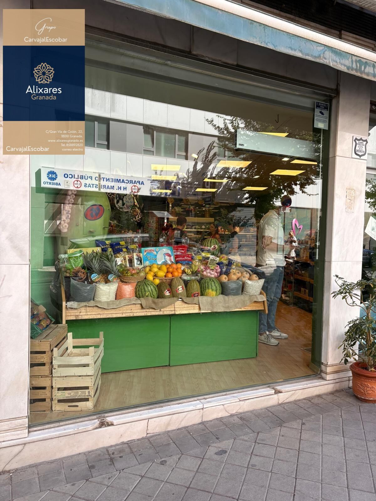 FANTASTICA FRUTERÍA EN TRASPASO EN EL CENTRO DE GRANADA