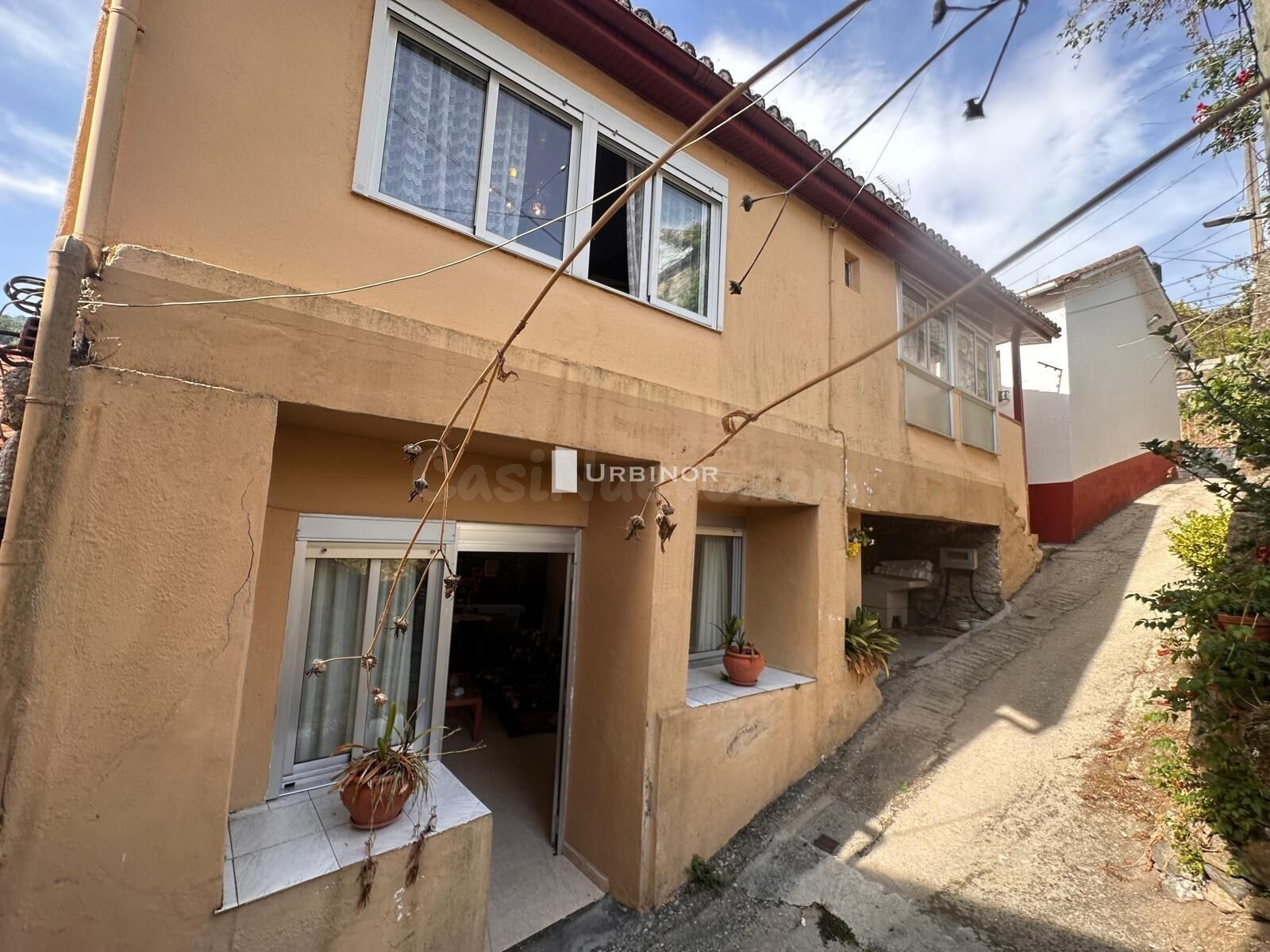 Casa en LA RIBEIRA SACRA Nogueira de Ramuín. VENTA O ALQUILER CON OPCIÓN A COMPRA.