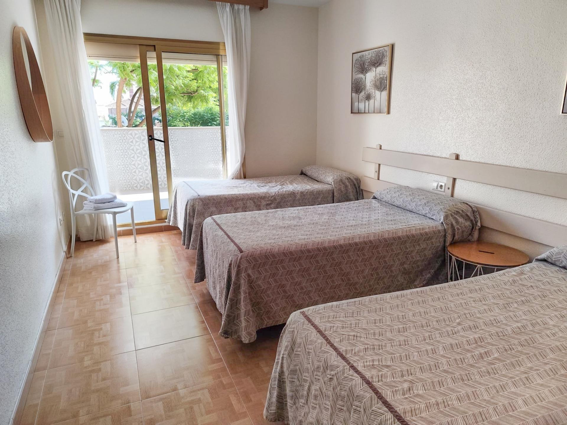 VENTA PISO DE 2 DORMITORIOS 2 BAÑOS  CENTRO DE FUENGIROLA