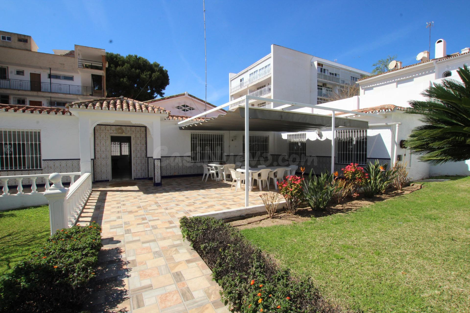 ESPECTACULAR VILLA AL LADO DE PUERTO MARINA