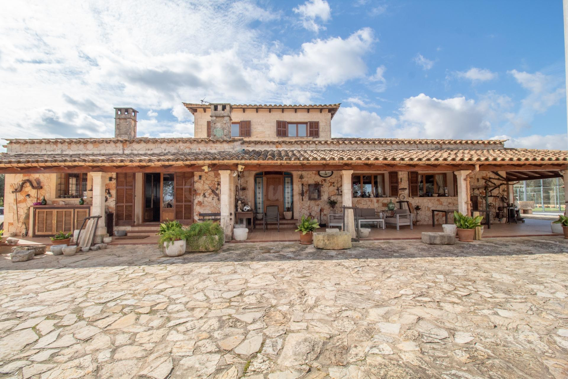 GRAN CHALET LISTO PARA ENTRAR A VIVIR
