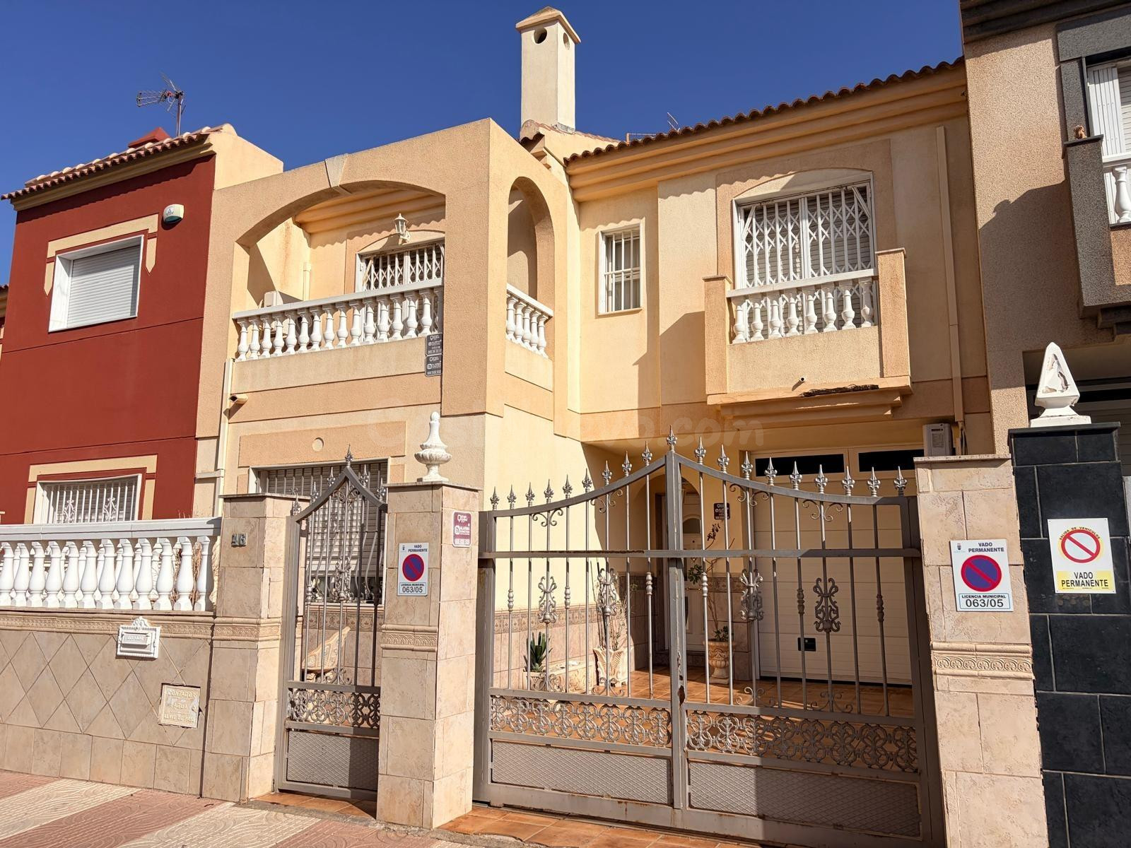 Casa Tipo Dúplex 4 habitaciones 143m² en venta - Carretera La Mojonera