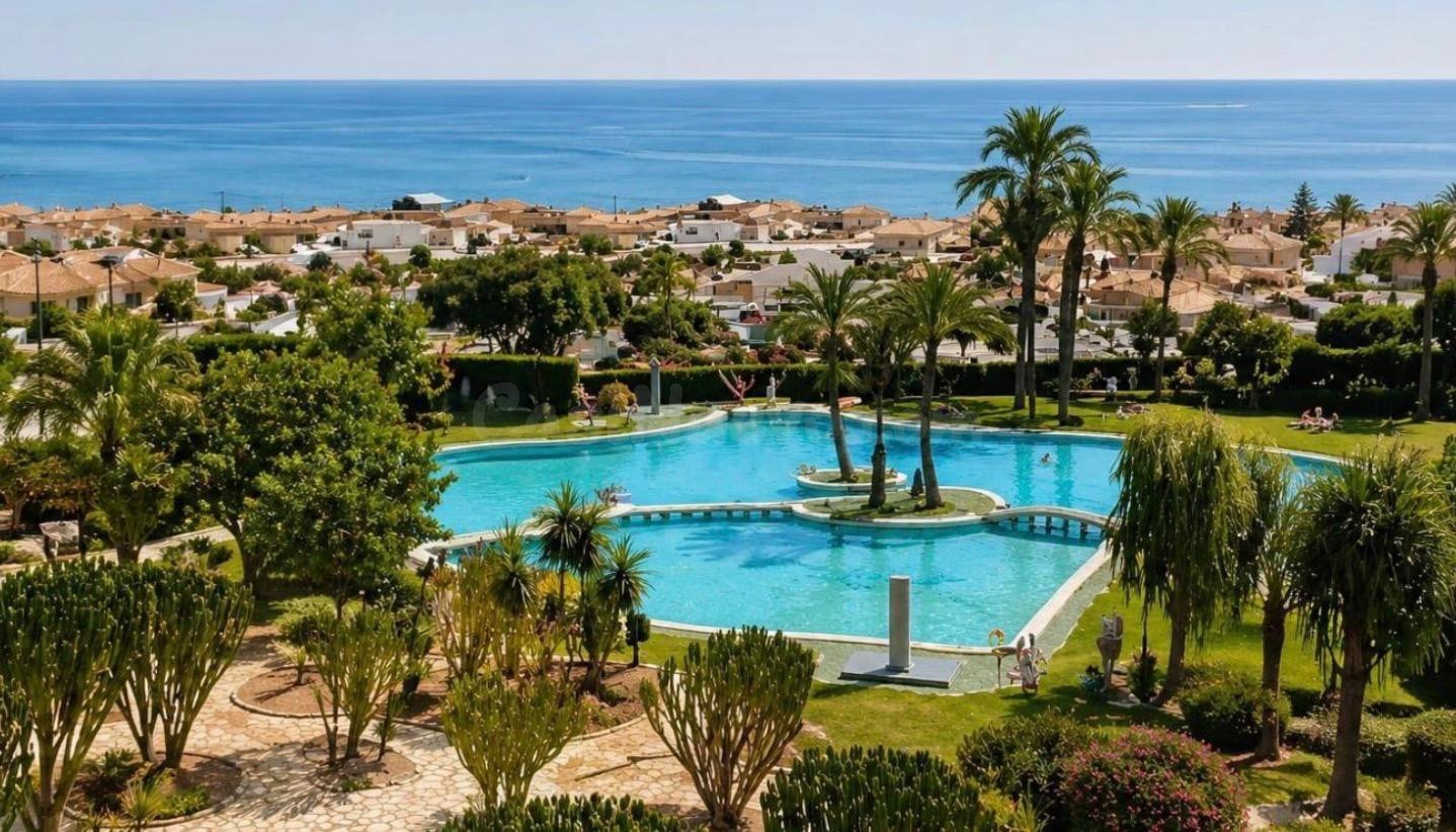 APARTAMENTO PLAYA CAMPELLO CON URBANIZACION Y PISCINA