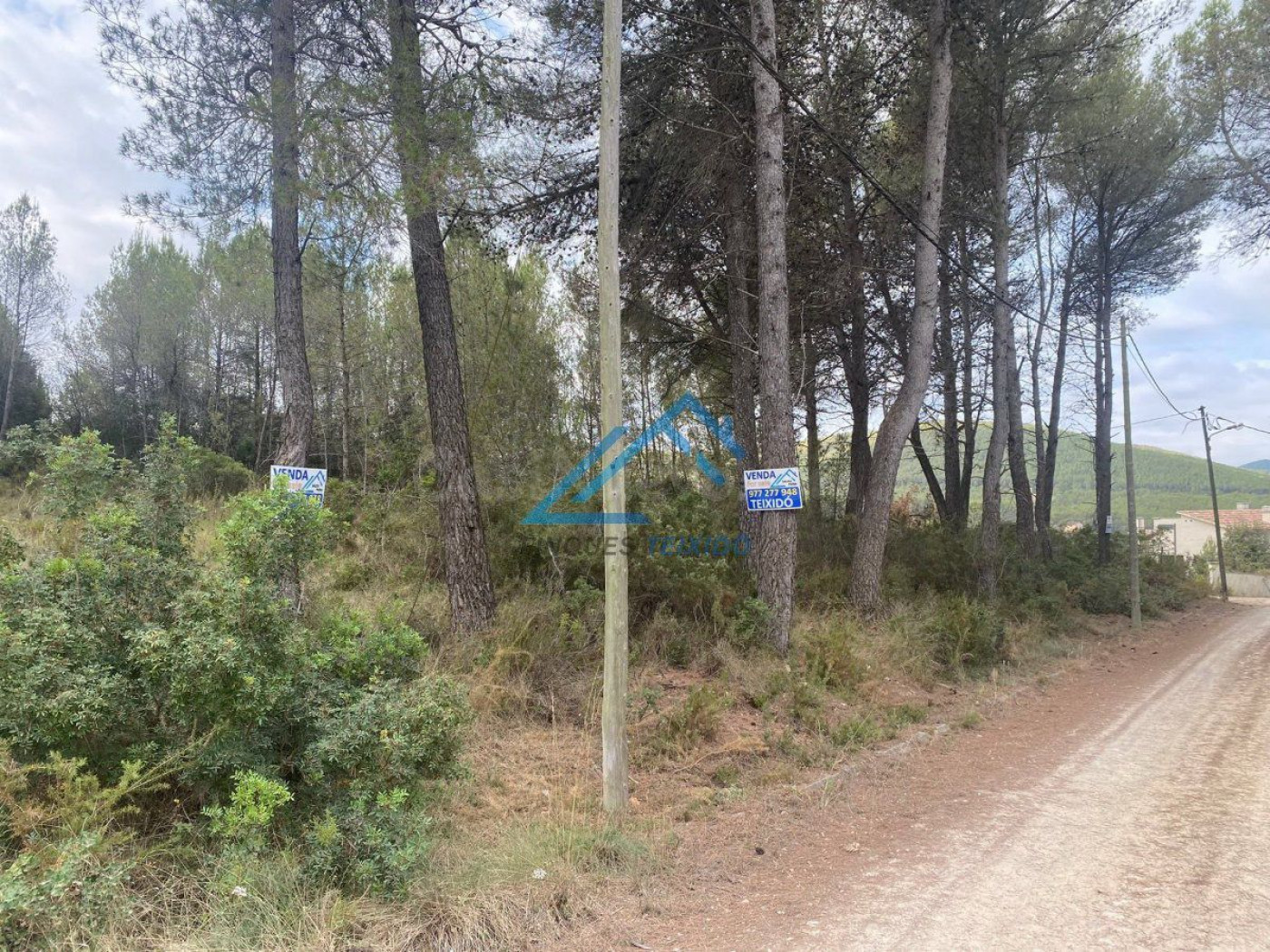 Terreno de 1000 m2 en venta en Montmell, Tarragona.