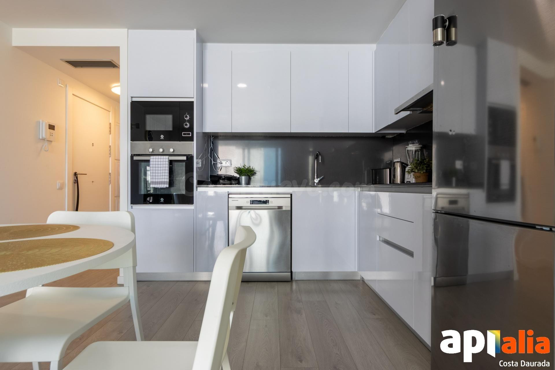 FANTÁSTICO PISO DE 3 habitaciones EN SALOU