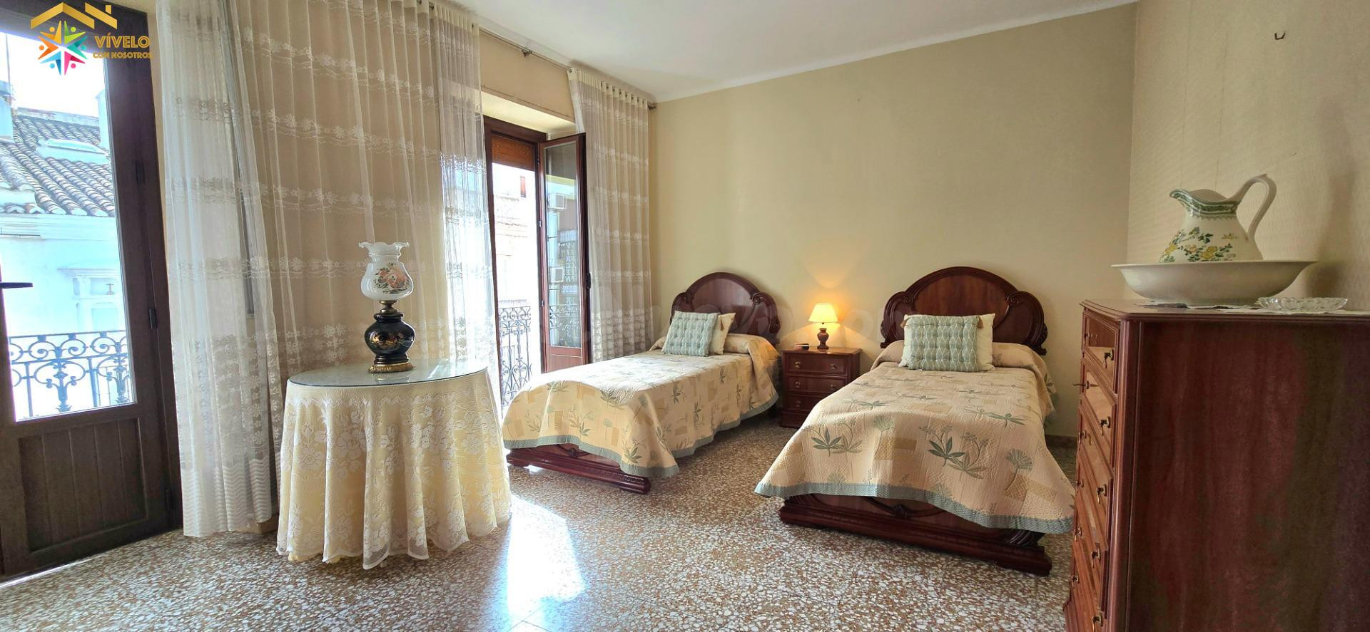 Casa en venta en el centro de Ronda con patio y terraza