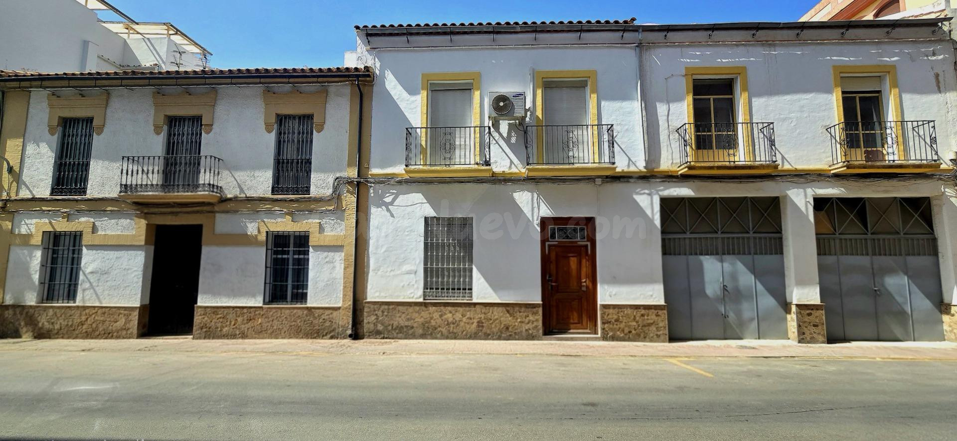 Piso reformado en el Centro de Ronda con Terraza y Garaje Pr - foto 3