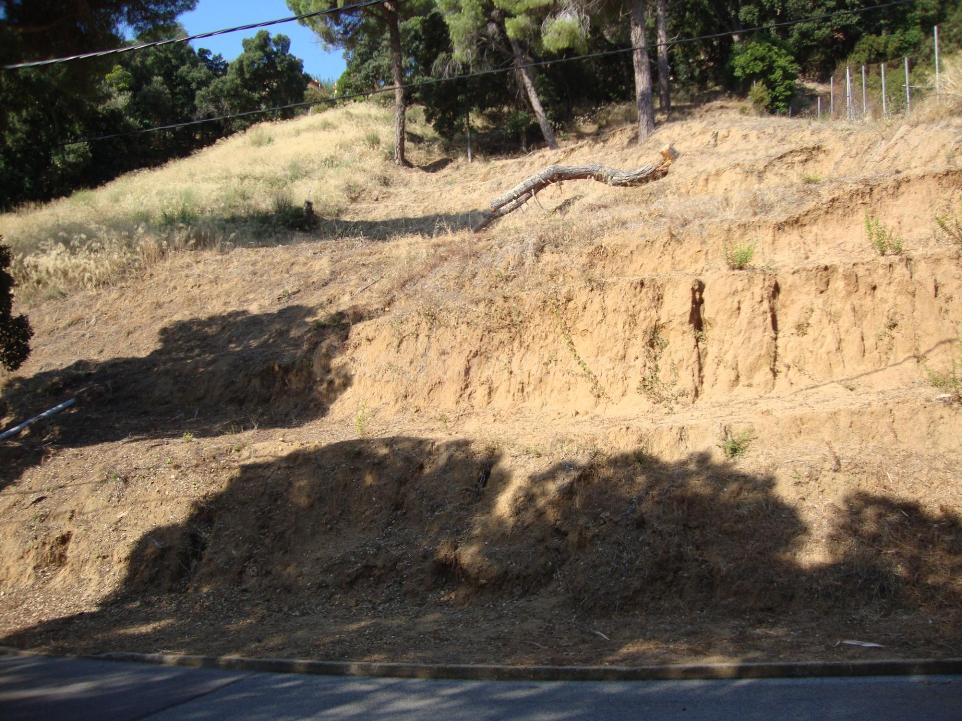 TERRENO ÉDIFICABLE EN URBANIZACIÓN