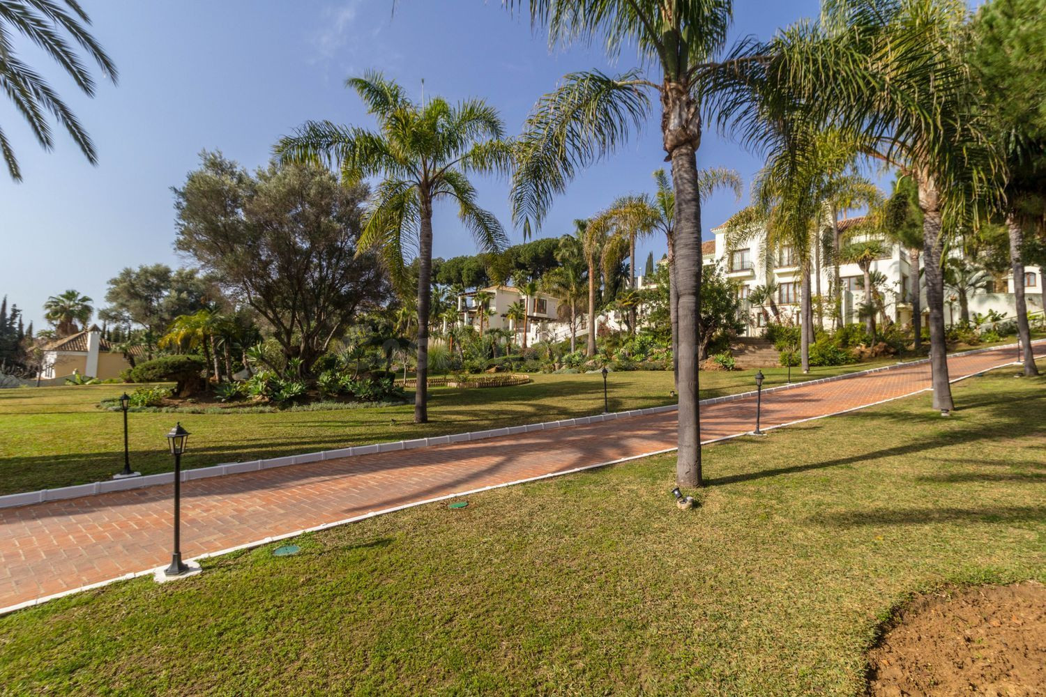 Chalet 16 habitaciones 850m² en venta - Benamara - Atalaya