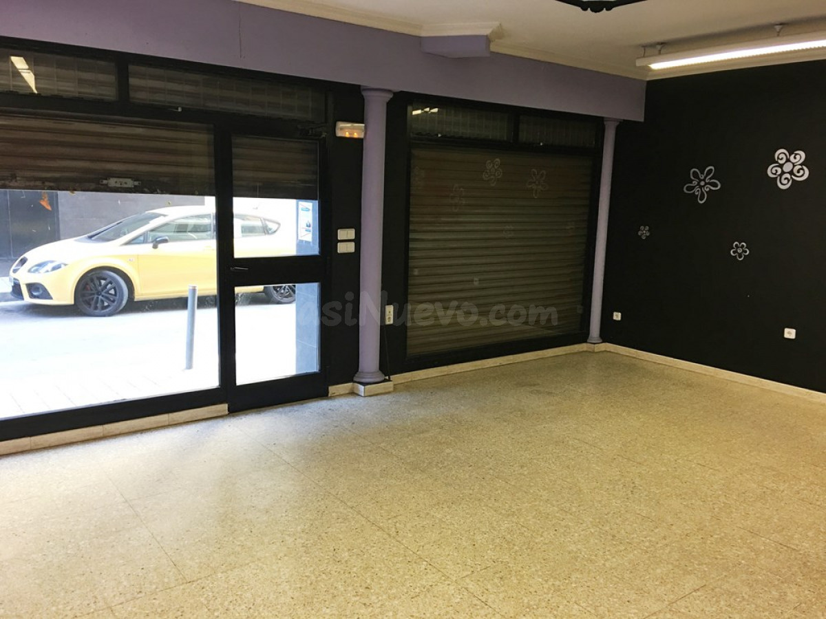 Local de 45 m2 en lloguer.  Ideal despatx, consulta ...