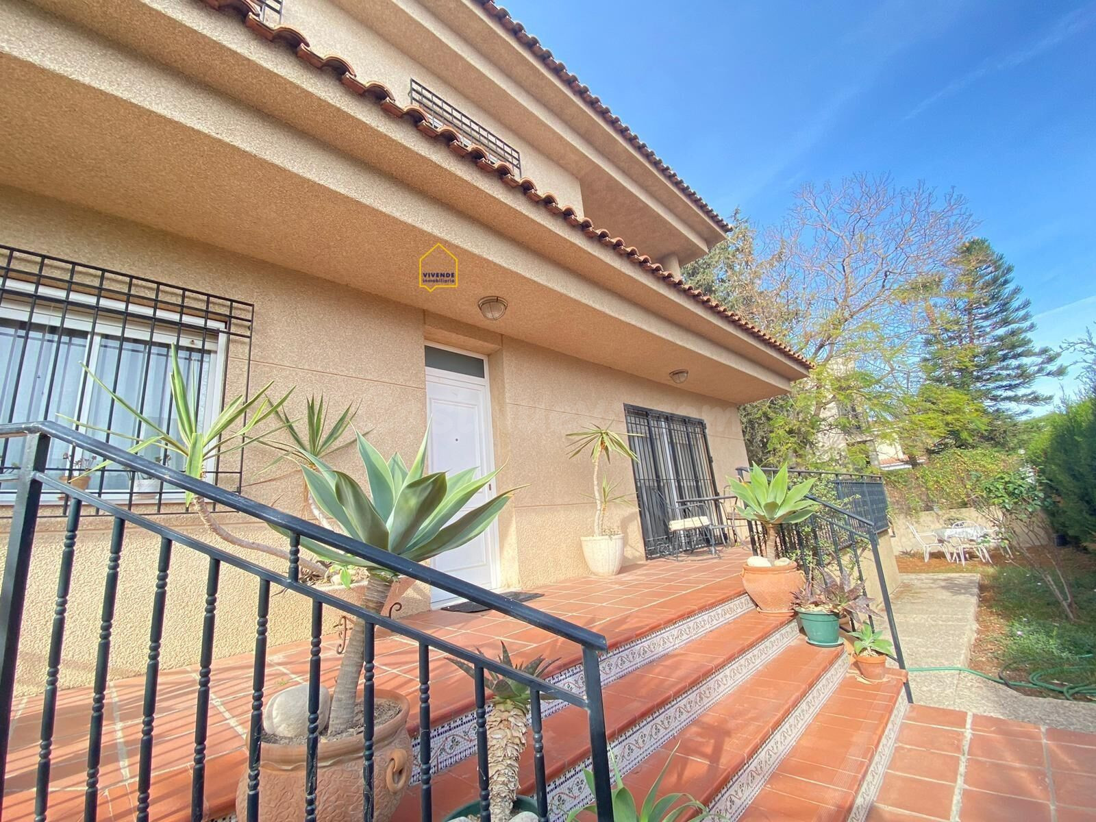 CHALET EN ZONA PRIVILEGIADA