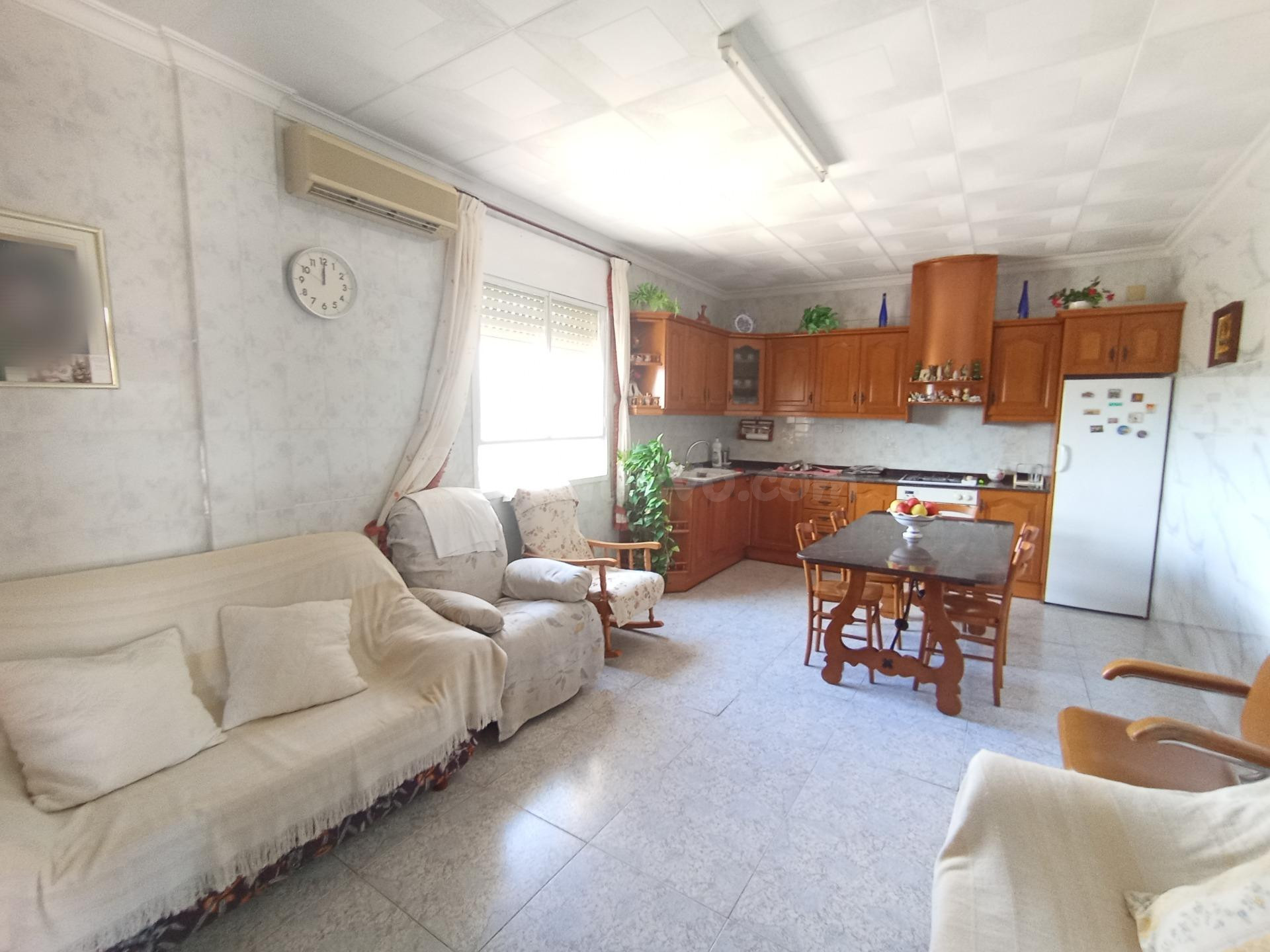 CHALET DE CAMPO CON TERRENO Y GRANJA DE CERDOS JUNTO A LA ESTACIÓN DE PUERTO LUMBRERAS
