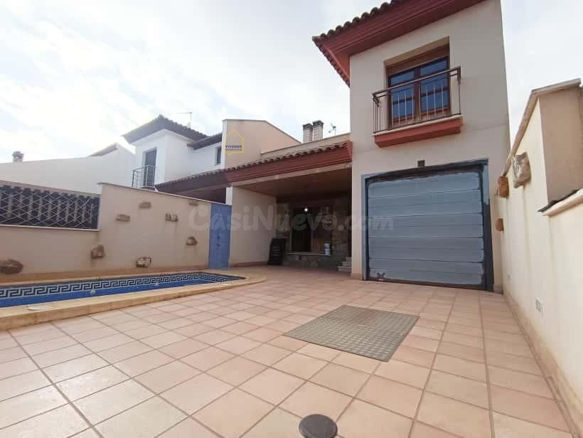 Chalet Adosado, con piscina a la venta en Almendricos