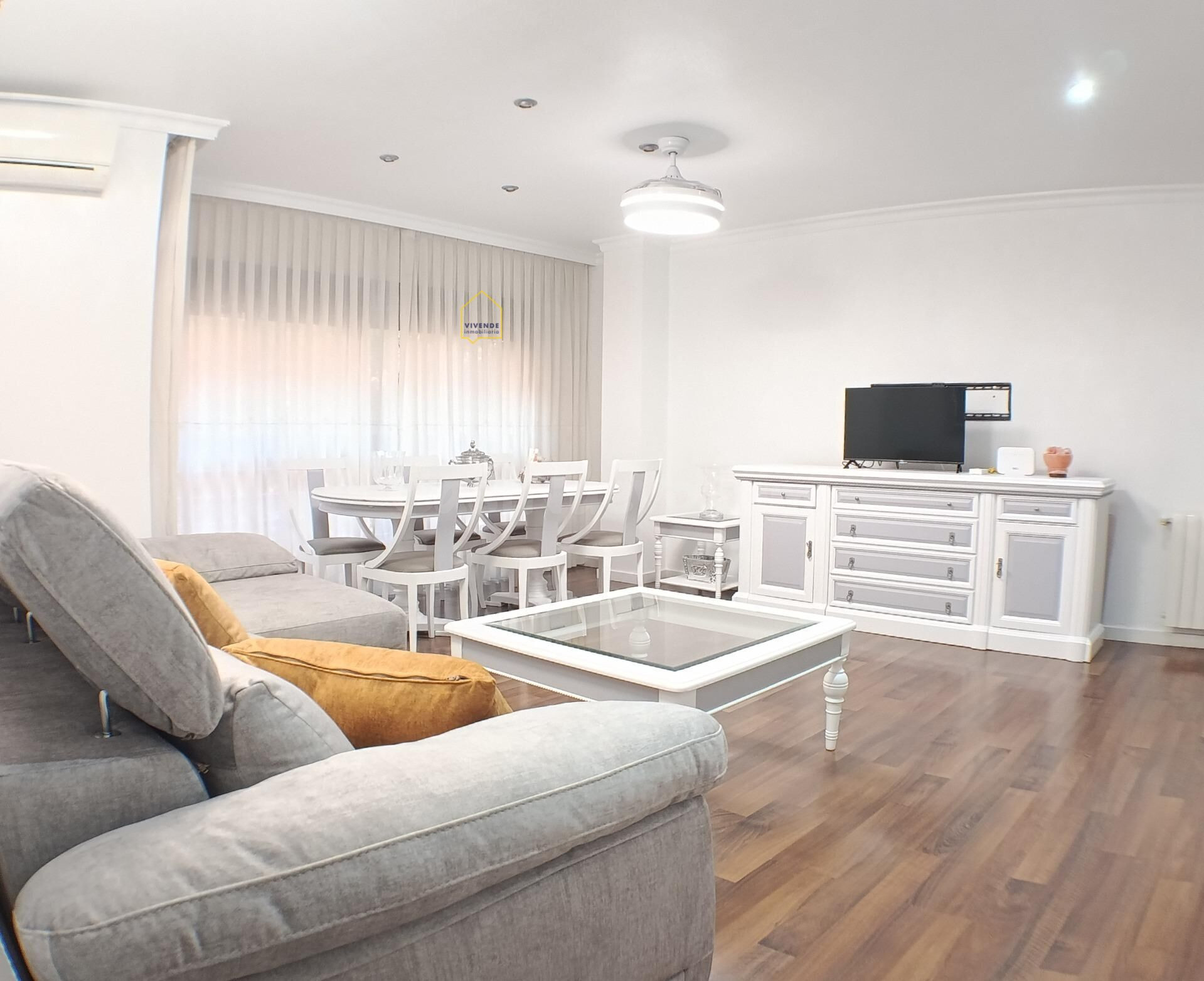 Piso moderno y de altas calidades, con garaje y trastero en Santo Domingo, Lorca