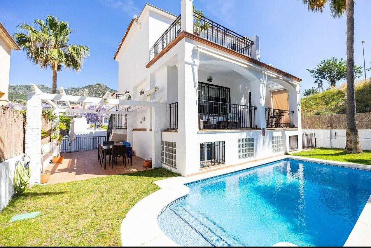 Espectacular Villa Independiente  en Benalmádena