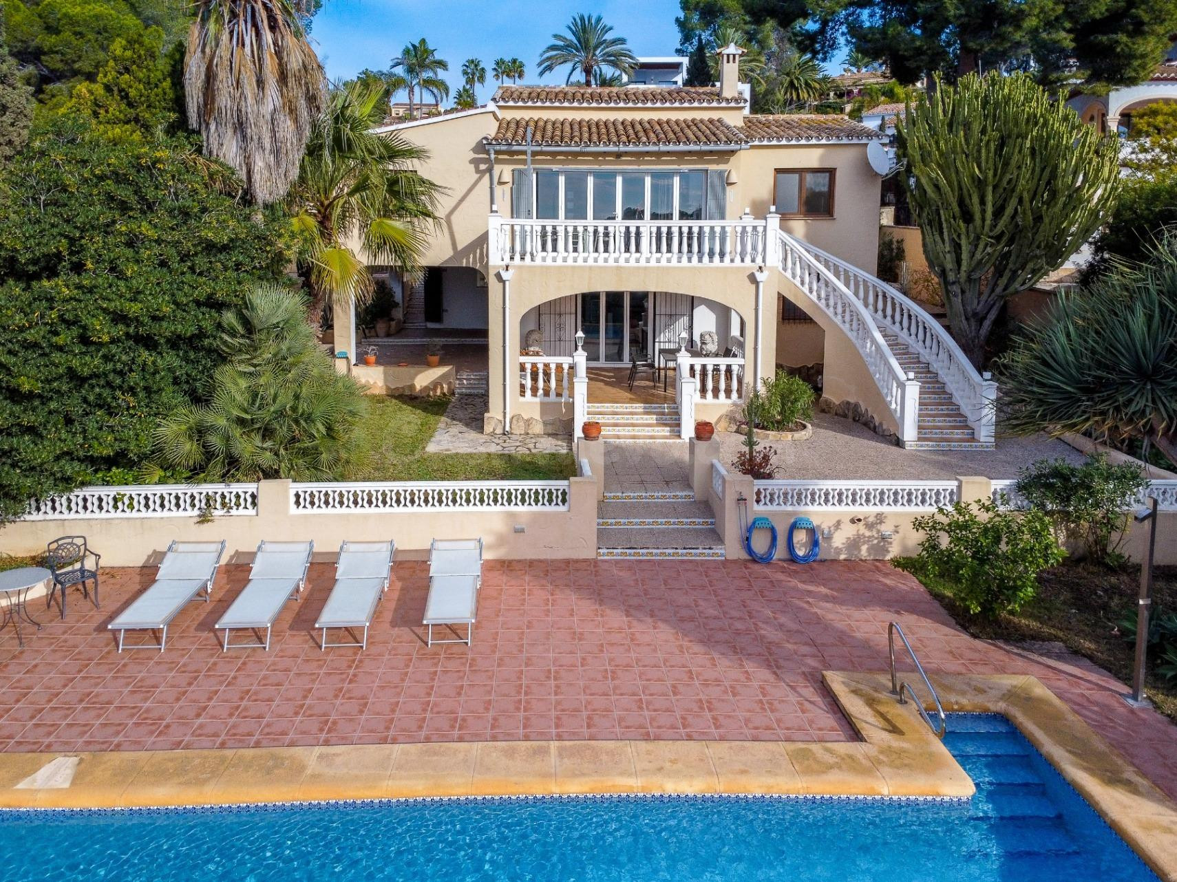 Villa con Vista al Mar en Venta en Pla del Mar en Moraira a Poca Distancia del Centro y Mar