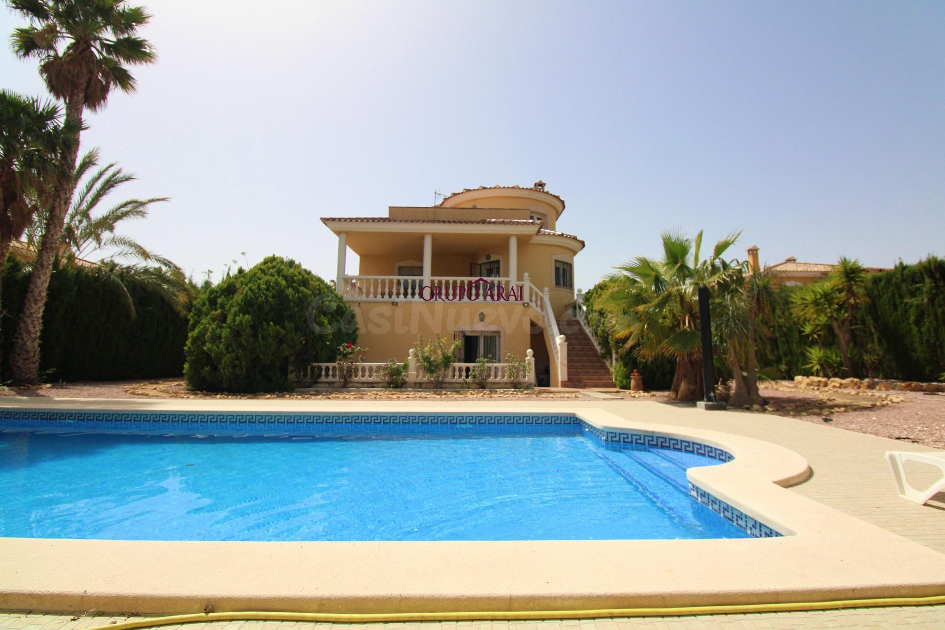 Exclusivo chalet independiente con licencia turística en Valle del Sol (Muchamiel)