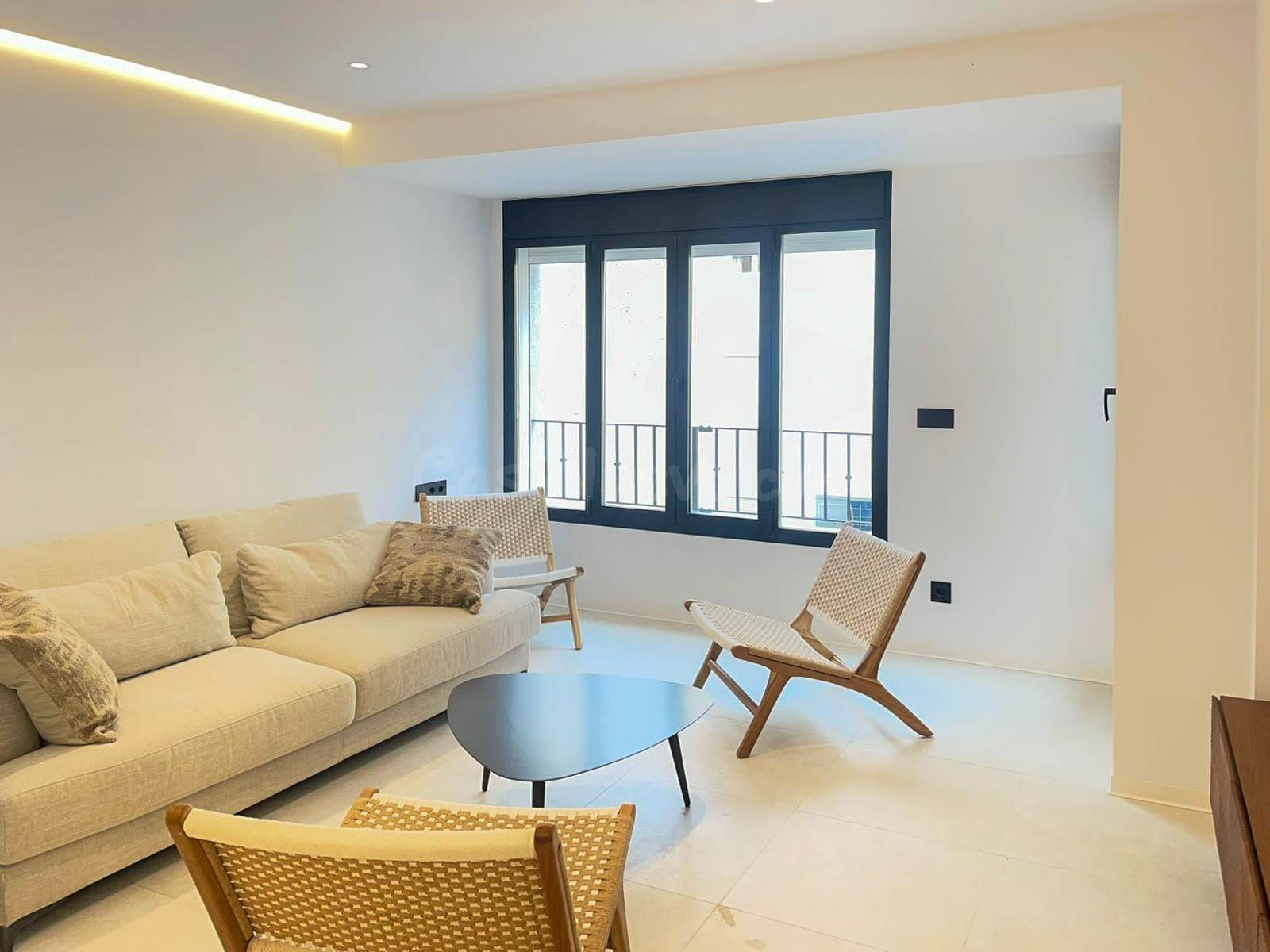 Piso totalmente reformado junto al Puerto de Alicante – Ubicación premium