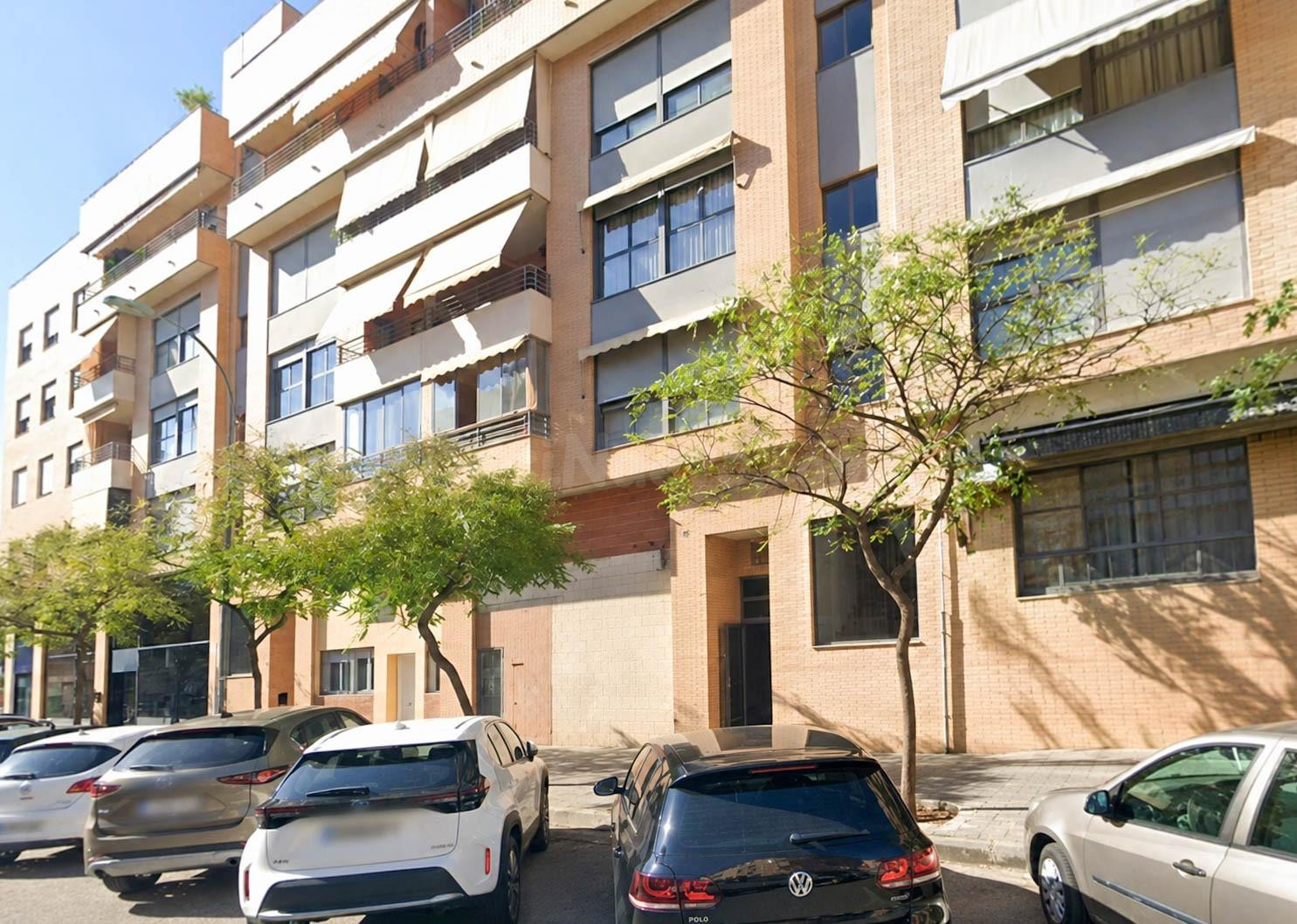 LOCAL EN VENTA CON POSIBILIDAD DE NEGOCIO O VIVIENDA