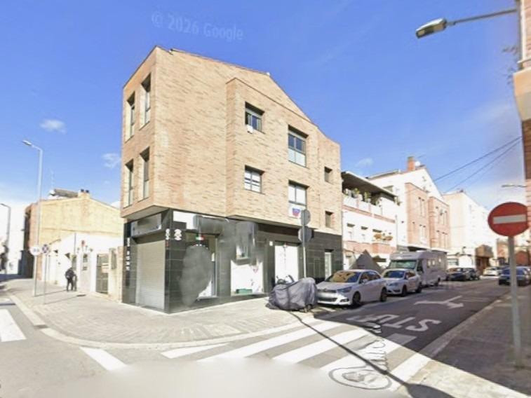 EDIFICIO EN VENTA EN CA N´ORIAC- DOS VIVIENDAS Y UN LOCAL