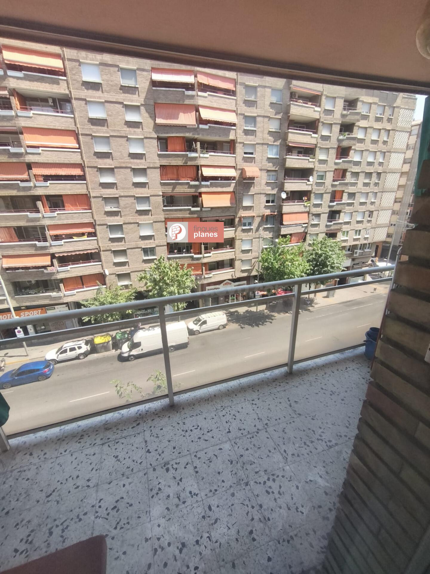 PISO DE 3 habitaciones EN PASSEIG DE RONDA CON ASCENSOR Y CALEFACCIÓN CENTRAL