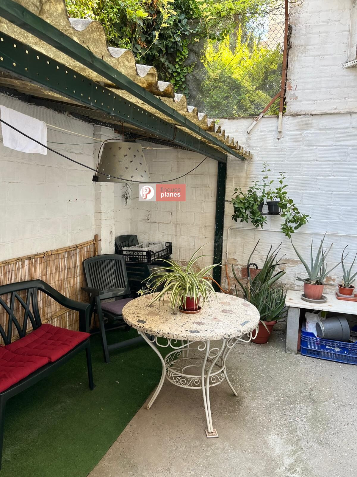 PLANTA BAJA CON PATIO EN BALAFIA