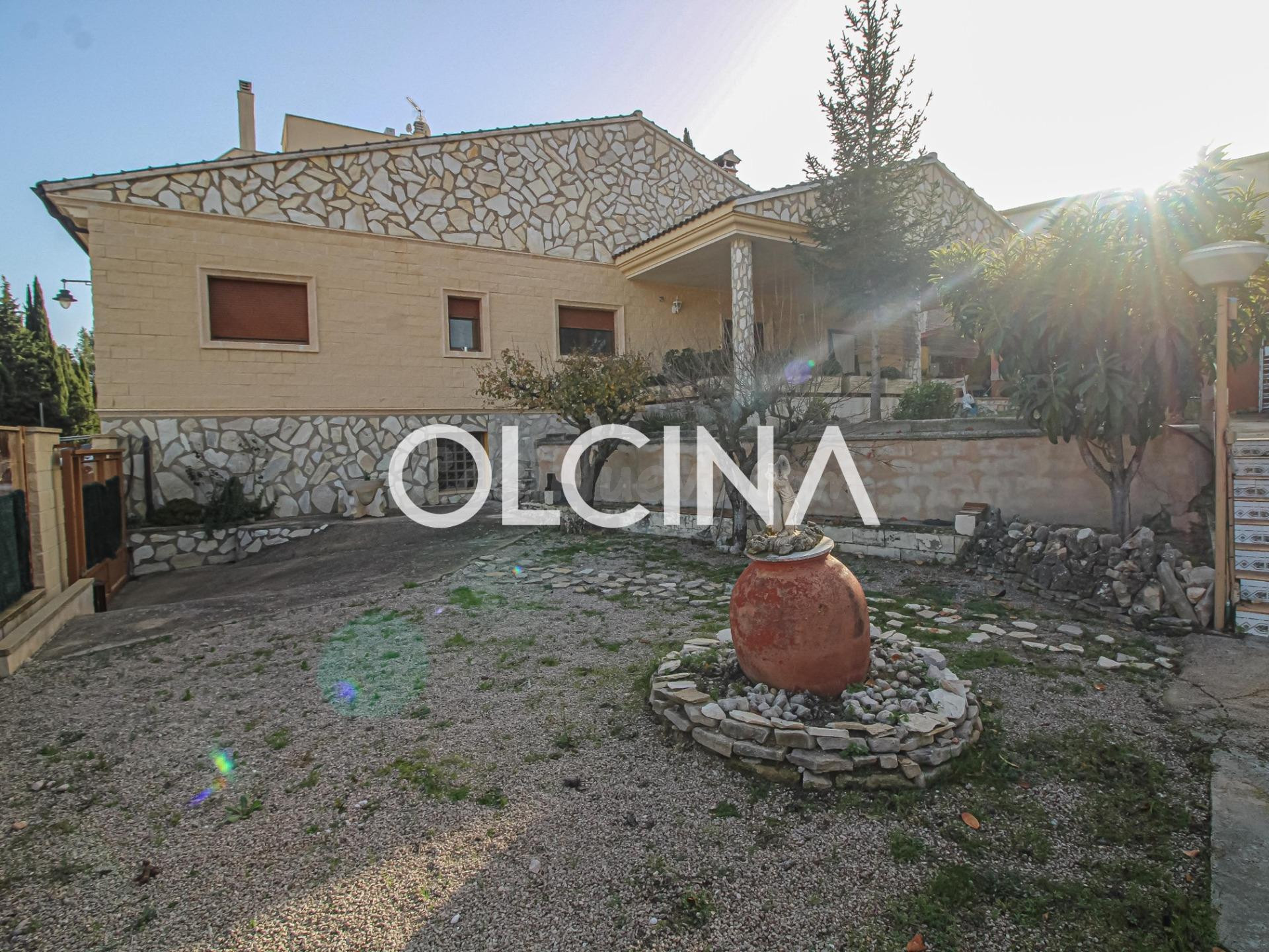 Chalet 4 habitaciones 256m² en venta - Centro - Zona Alta