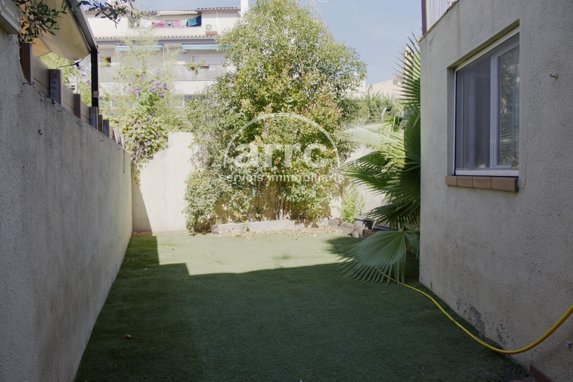 Casa de pueblo con jardín privado en el centro de Vilassar de Dalt