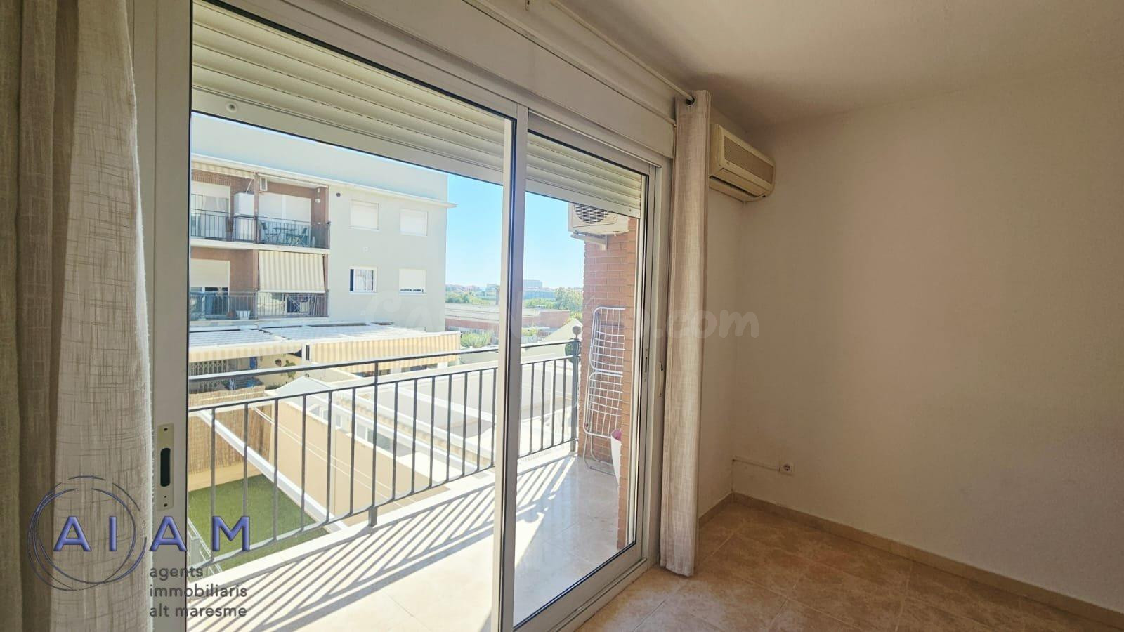 ACOGEDOR PISO EN PINEDA DE MAR