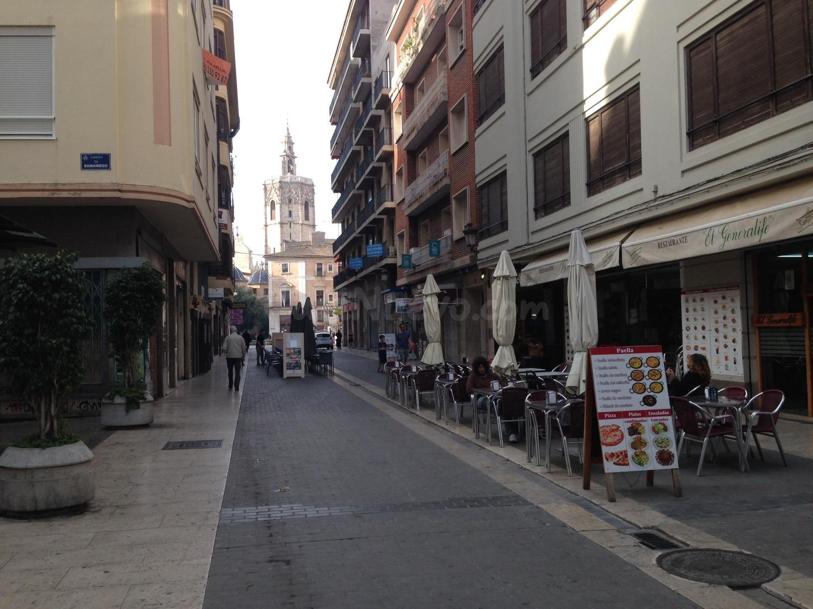 Local comercial 360m² en alquiler - Ciutat Vella