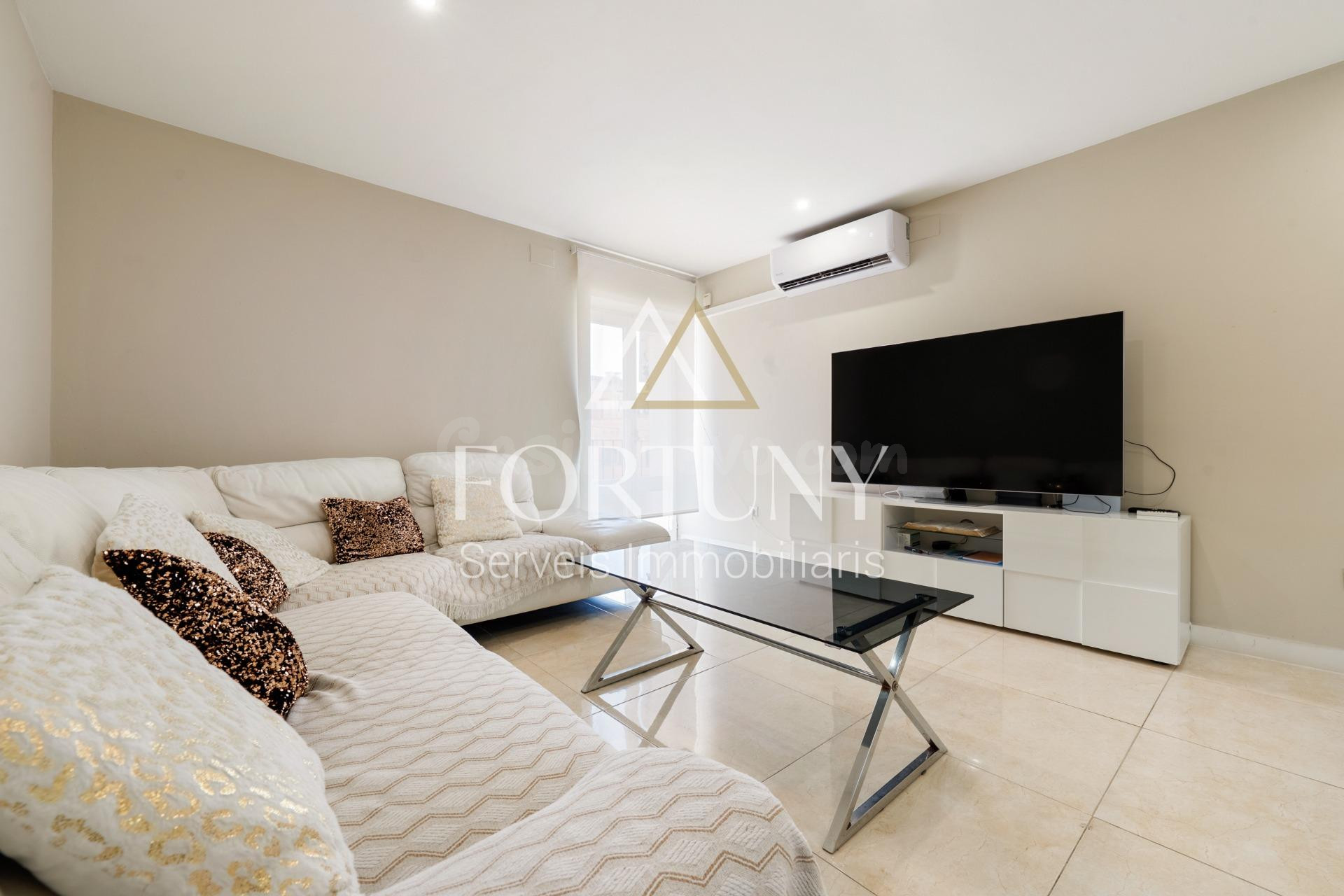 Casa adosada en venta en Calle Sant Vicenç, Constanti. - foto 3