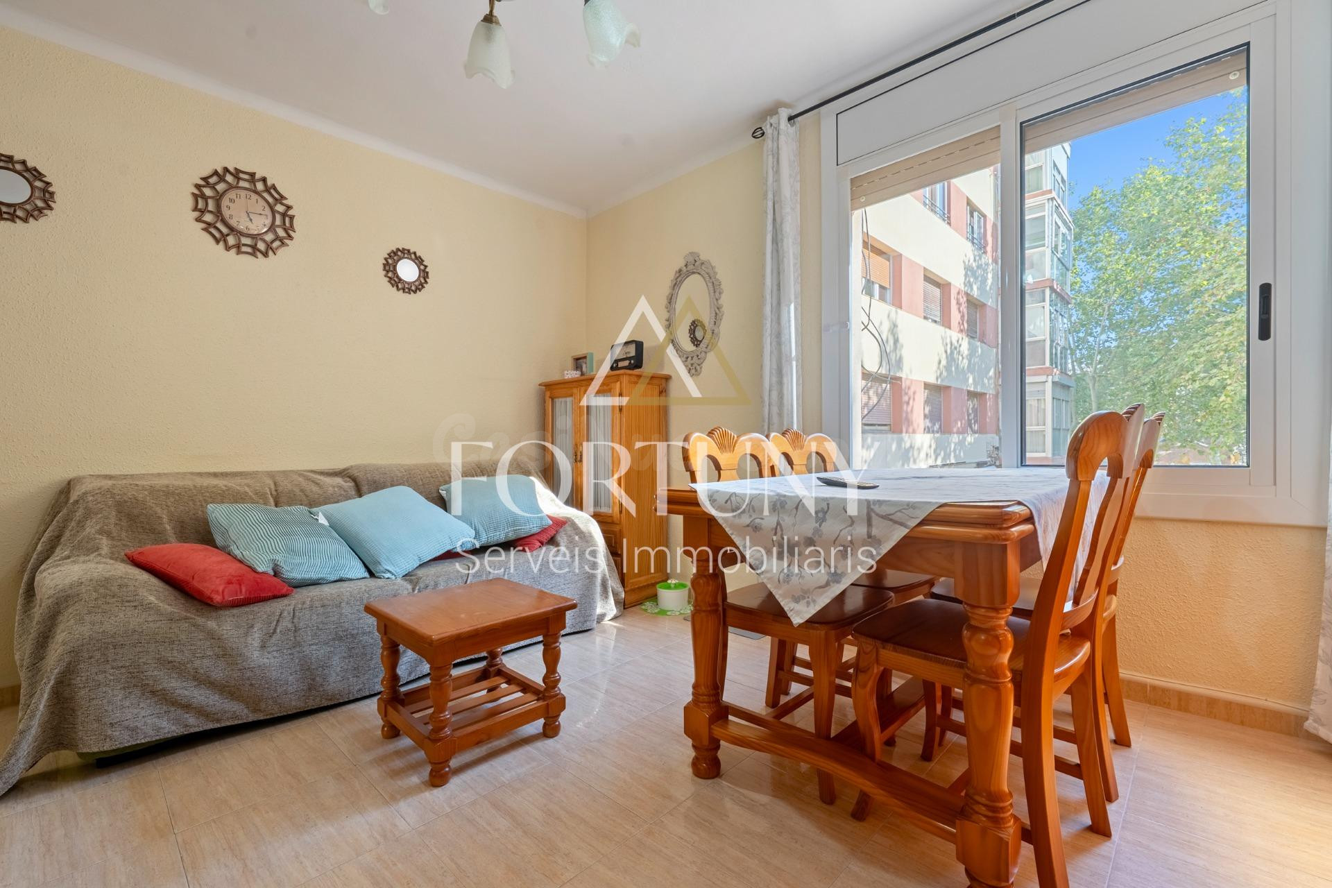 Piso en venta Calle General Moragues, Reus. - foto 4