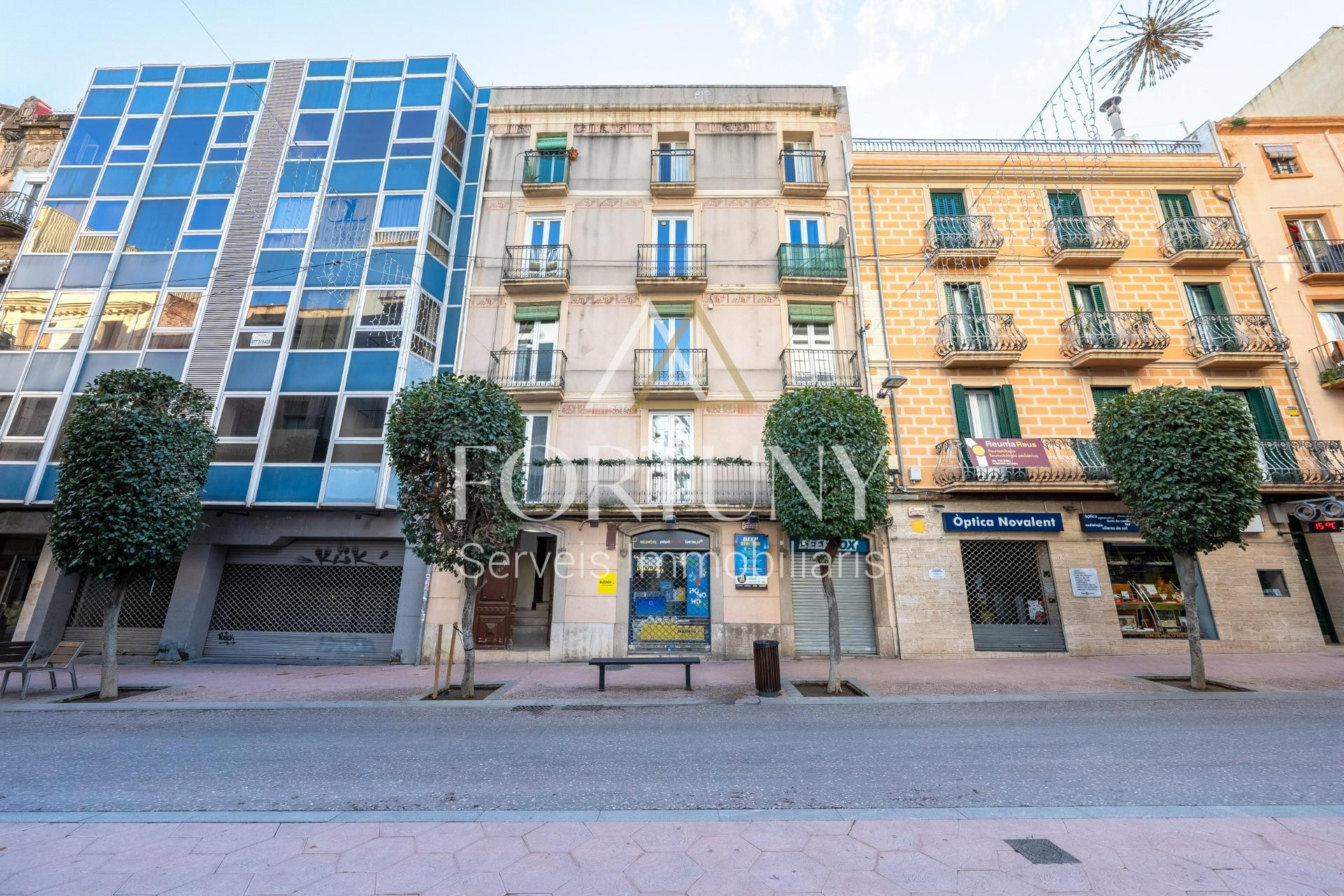 Local en venta Raval Santa Anna, Reus.