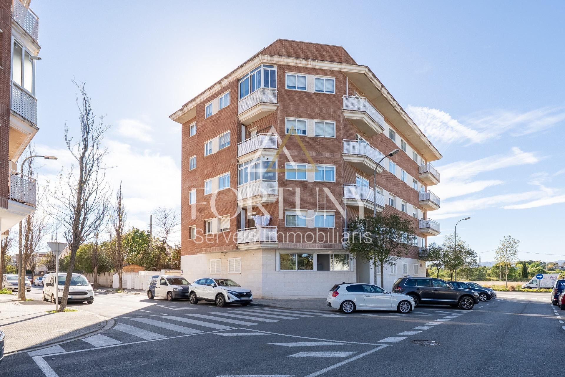 Piso en venta en Calle Antonia Abello i Filella, Reus.