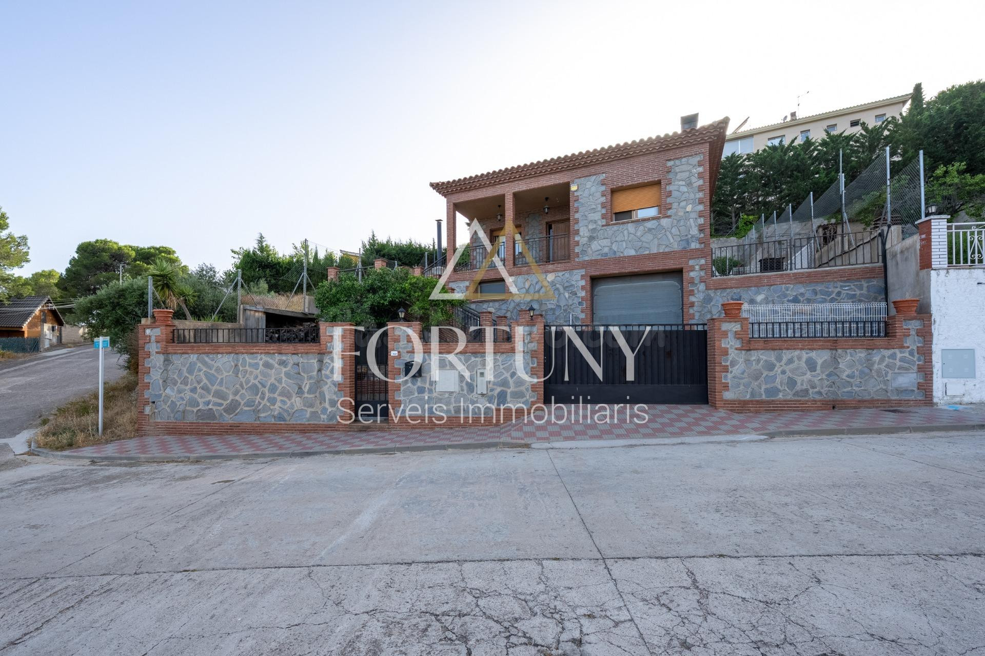 Casa en venta en Avinguda Montclar, Riudecanyes.