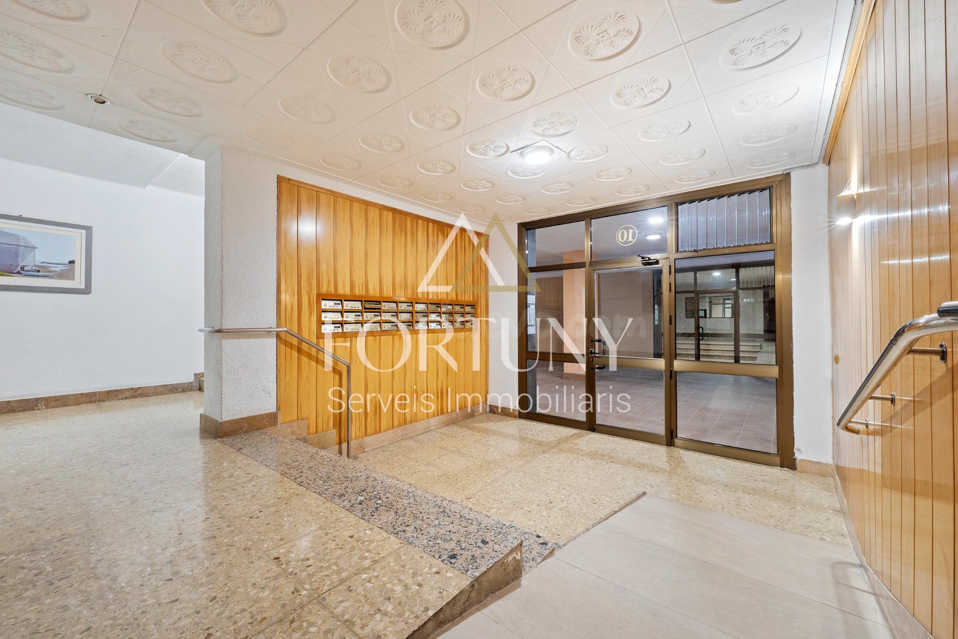 Piso en venta Calle Sardana, Reus. - foto 2