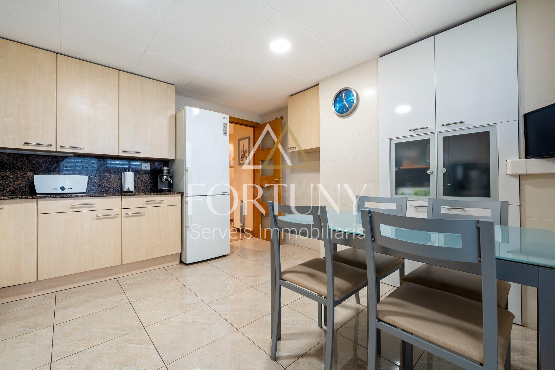 Piso en venta en calle Manuel Hugue, Reus. - foto 5